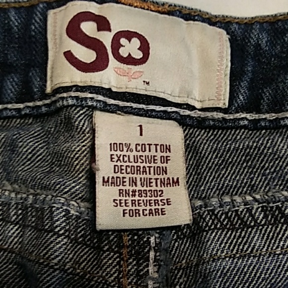 Shorts - Picture 3 of 4